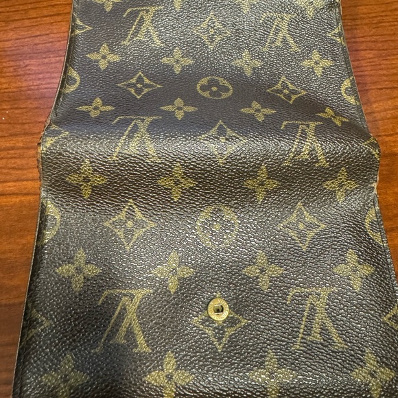 Louis Vuitton wallet - Picture 9 of 9